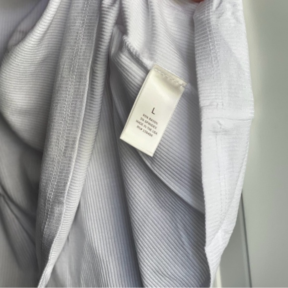 NWT LETT AMAZING Naples Microrib White Faint Shimmer Square Scoop Neck Tank Top - Picture 16 of 17